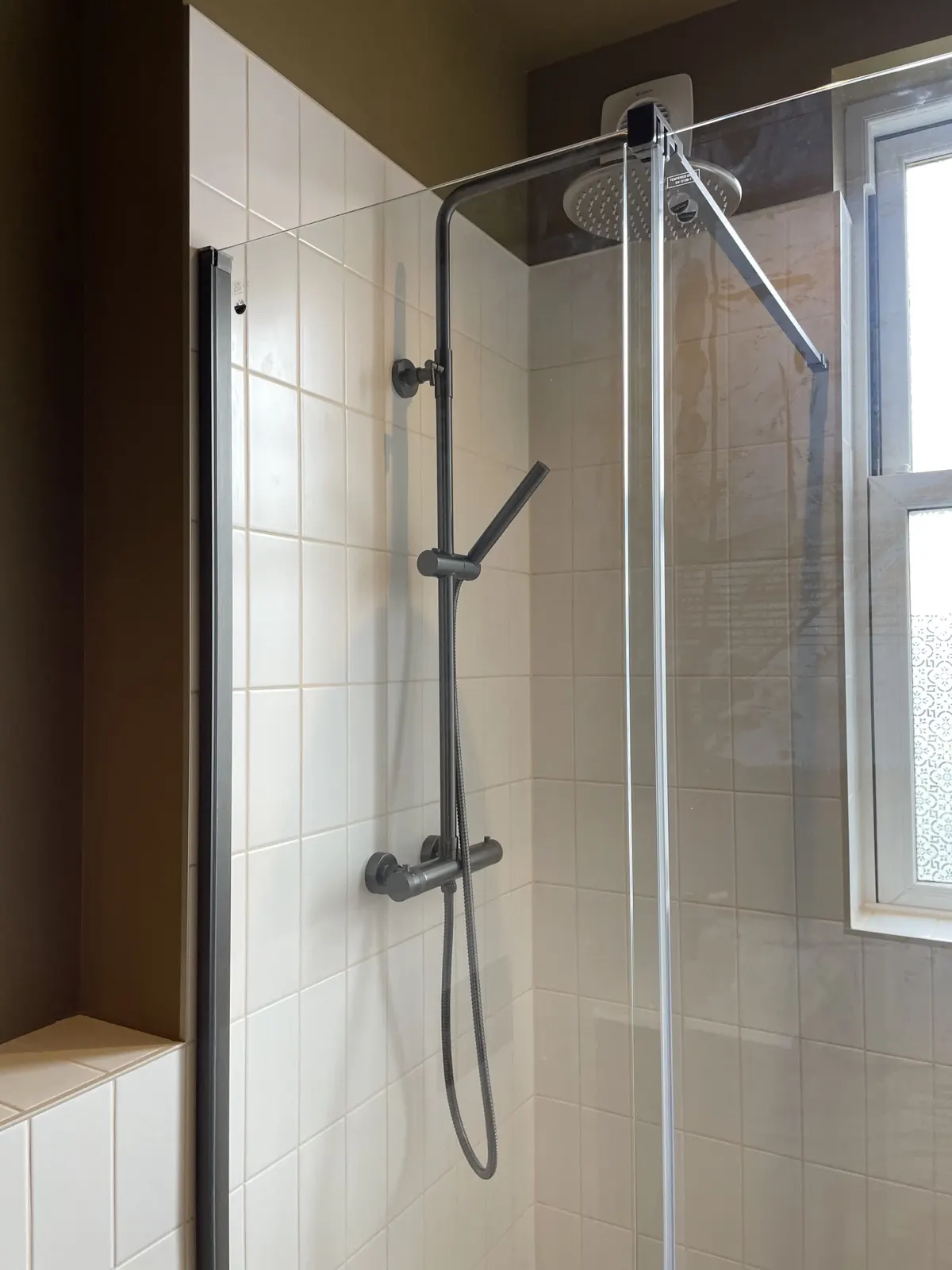 Modern white bathroom refurbishment in Edinburgh by Scott Eco-Builders - photo 4