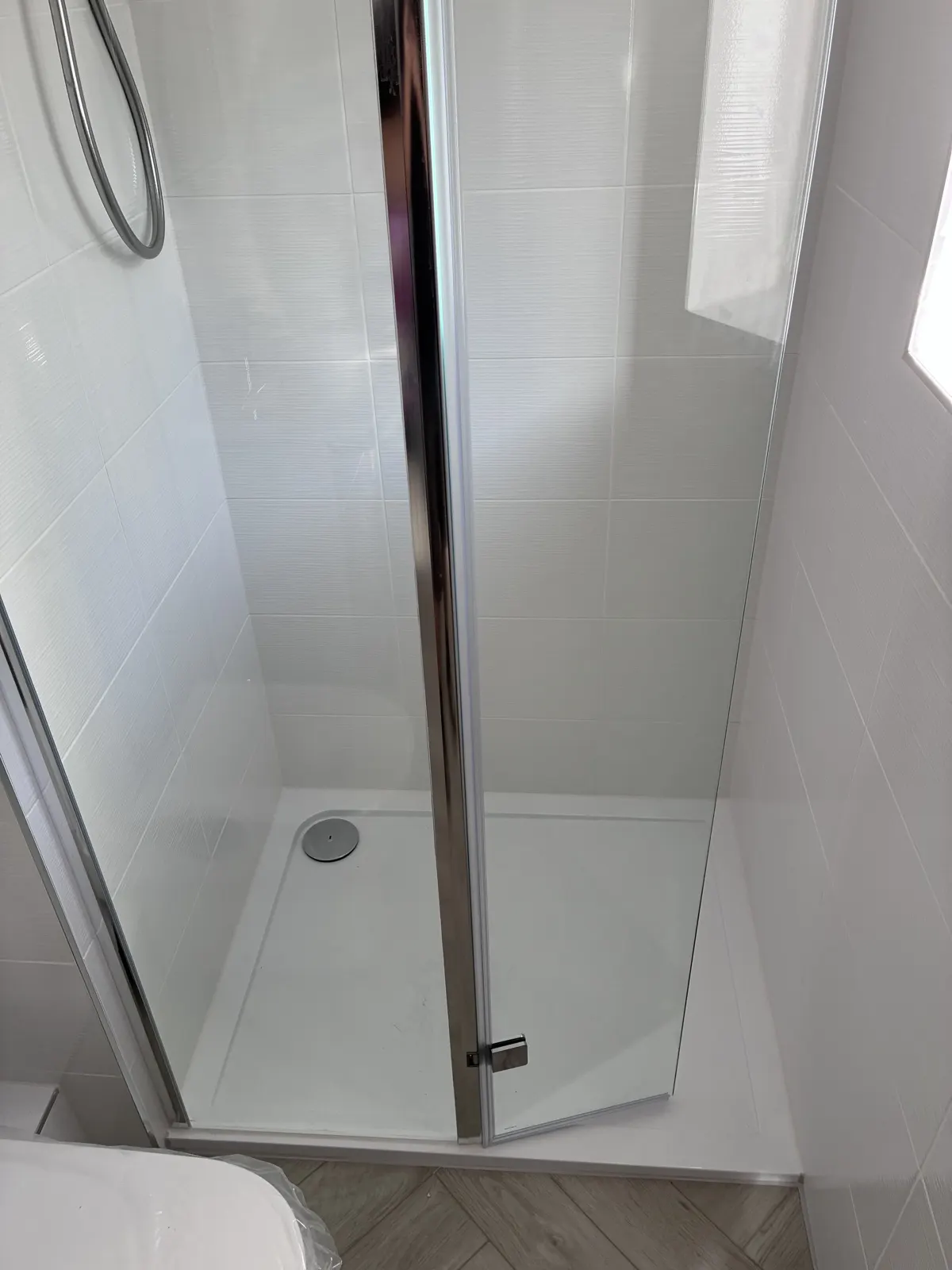 White bathroom renovation in East Lothian by Scott Eco-Builders - photo 5